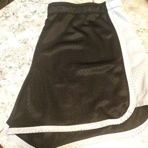 Girl's Justice active shorts
